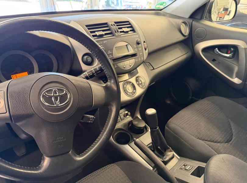 Toyota RAV 4 2.0i 4x4 Team benzín 112kw - foto 10