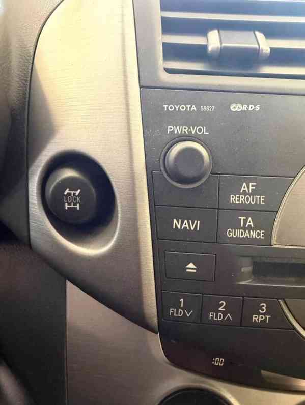 Toyota RAV 4 2.0i 4x4 Team benzín 112kw - foto 23