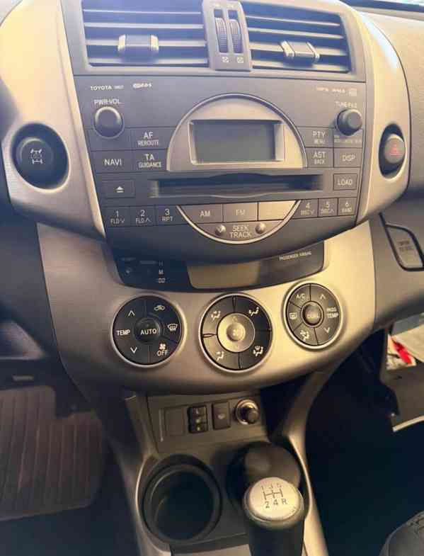 Toyota RAV 4 2.0i 4x4 Team benzín 112kw - foto 24
