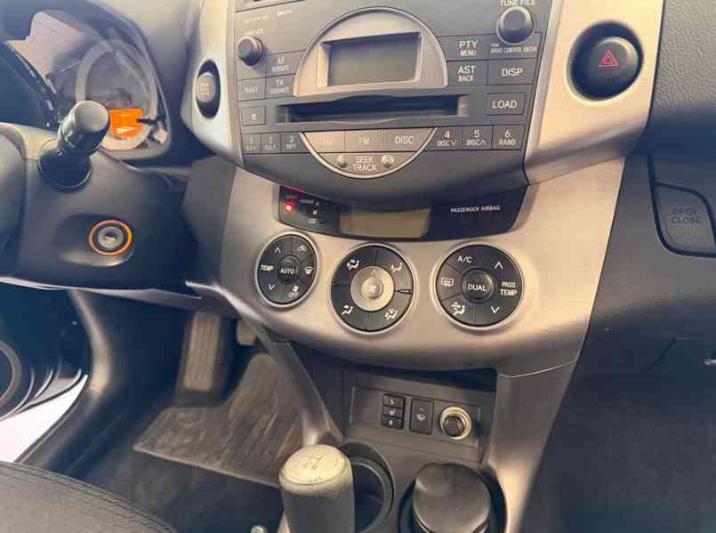 Toyota RAV 4 2.0i 4x4 Team benzín 112kw - foto 12