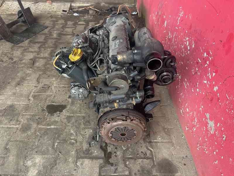 Motor 1,9 DCI F9Q Q7 Renault Megane Scenic komplet - foto 3