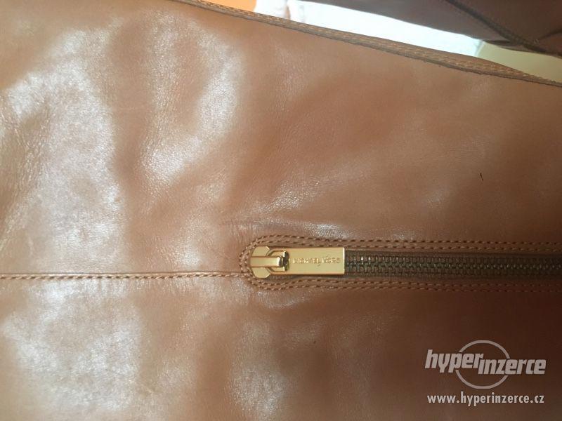 Nové kozačky Michael Kors - foto 4