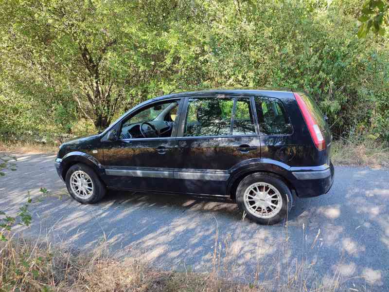 Ford Fusion 139 000 km - foto 3