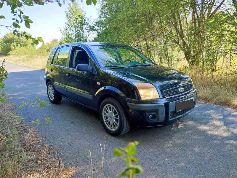 Ford Fusion 139 000 km - foto 7
