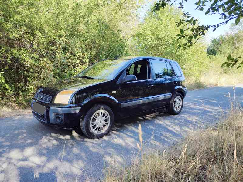 Ford Fusion 139 000 km - foto 2