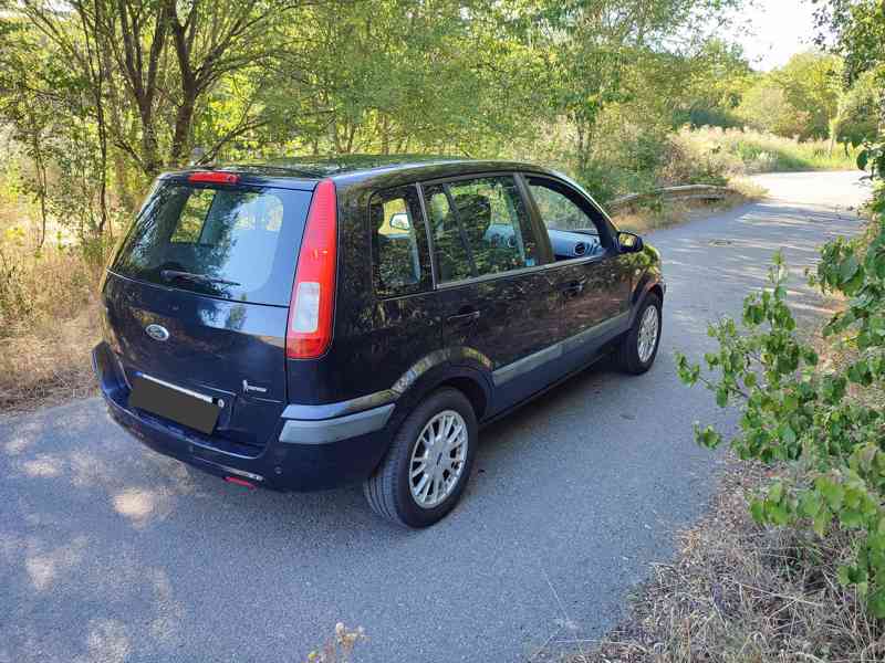 Ford Fusion 139 000 km - foto 9