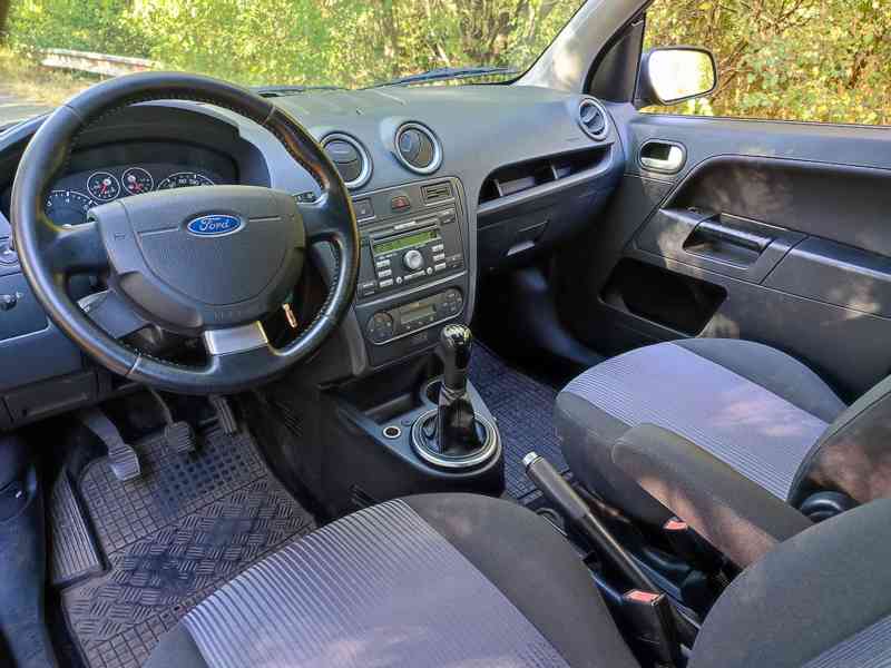 Ford Fusion 139 000 km - foto 4