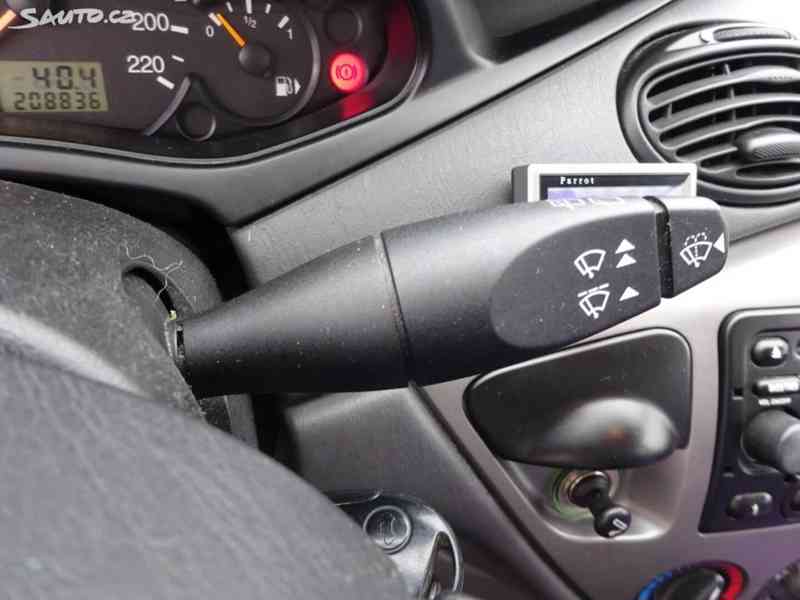 Ford Focus, 1.6i (74 KW) - foto 9