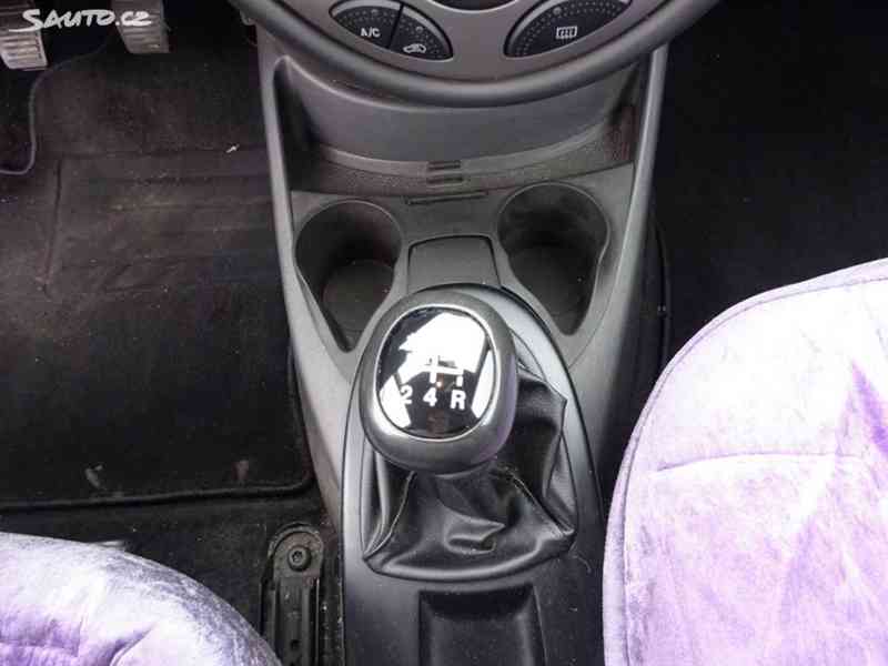 Ford Focus, 1.6i (74 KW) - foto 13