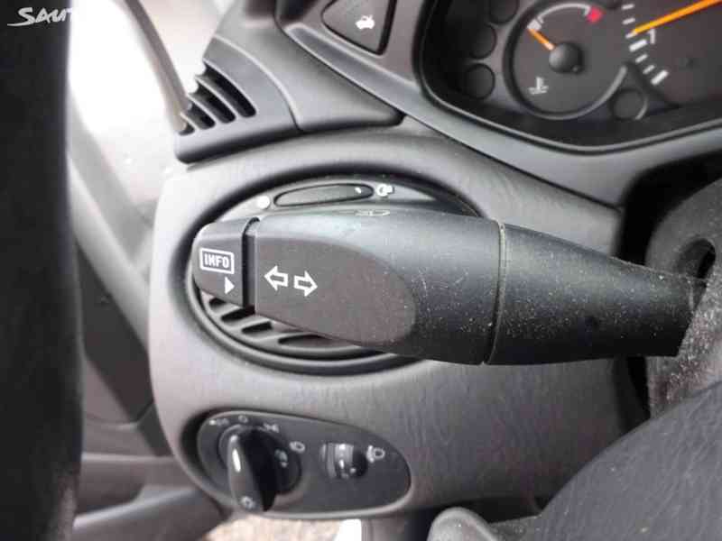 Ford Focus, 1.6i (74 KW) - foto 8