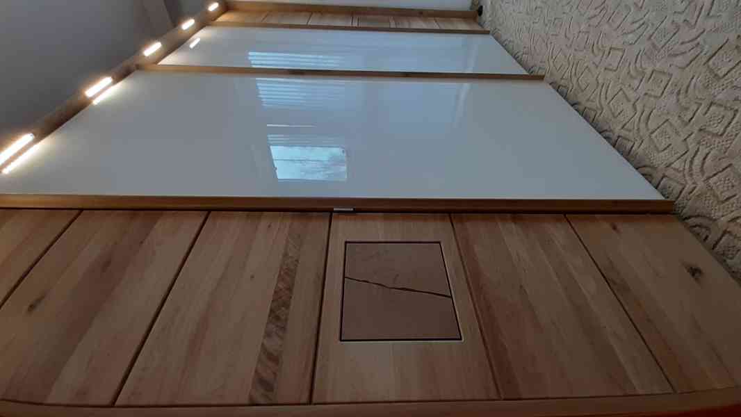 Šatní skříň s posuvnými prosklenými dveřmi Graz - DUB MASIV - foto 3