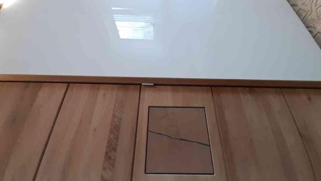 Šatní skříň s posuvnými prosklenými dveřmi Graz - DUB MASIV - foto 4