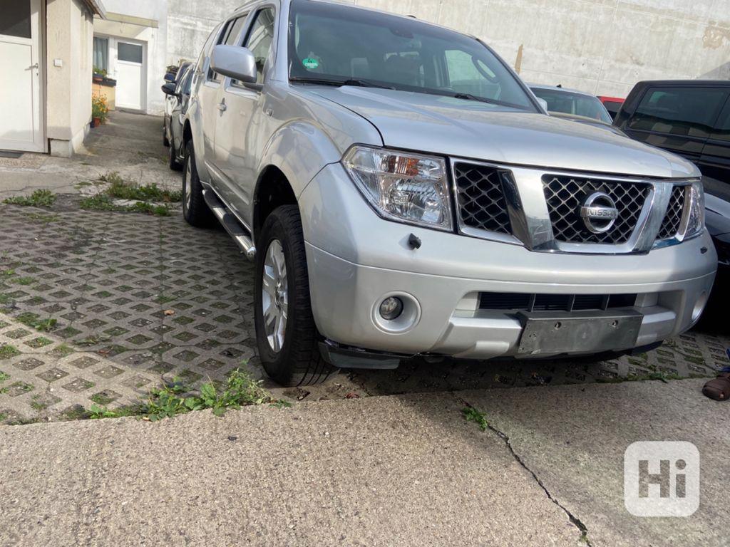 Nissan Pathfinder 2.5 dCi 7 míst 4x4 128kw - foto 1