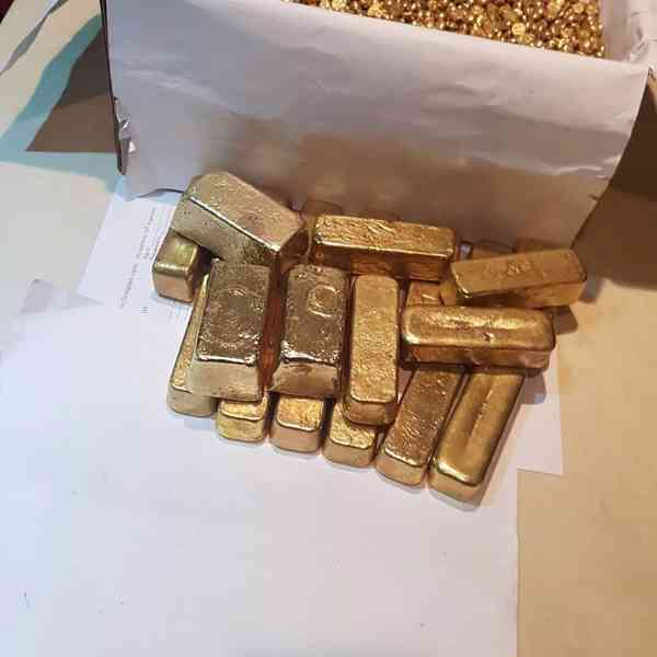 Prodám 22 karátové zlato + ryzost 98,96%, k dispozici 79kg.