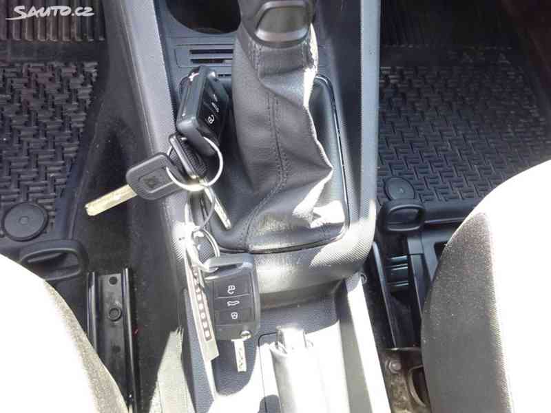 Škoda Fabia, 1.0 TSI (70 KW) EL.SERVISKA - foto 14