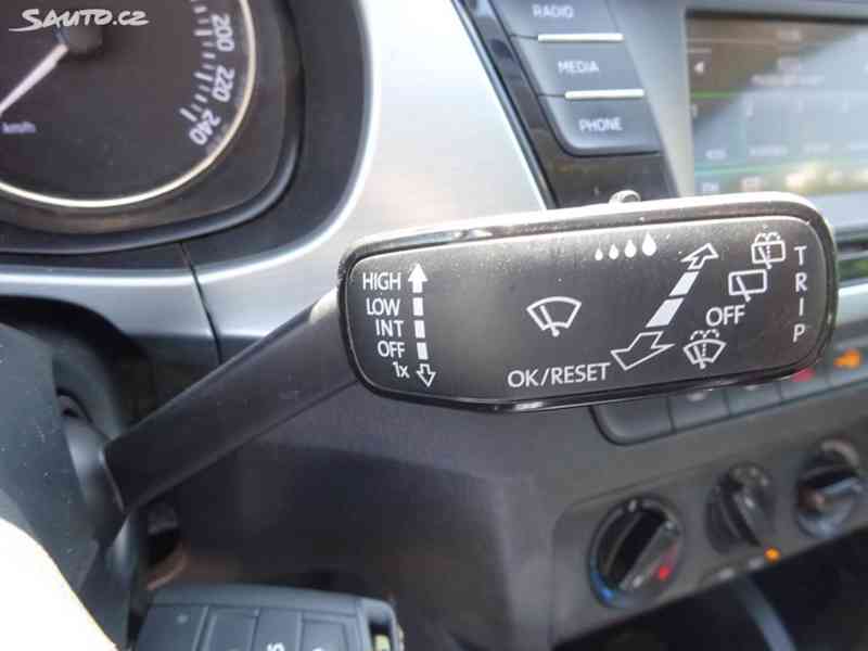 Škoda Fabia, 1.0 TSI (70 KW) EL.SERVISKA - foto 12