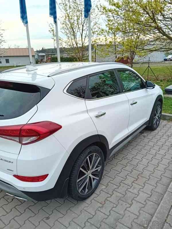 Hyundai Tucson 2,0   4x4 - foto 8