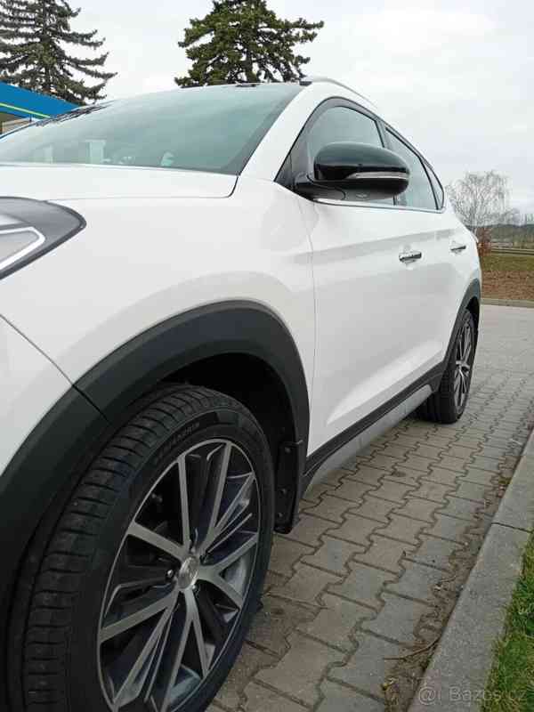 Hyundai Tucson 2,0   4x4 - foto 9