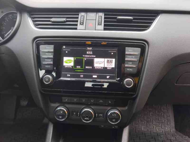 Škoda Octavia 2,0   TDi 110kW - Webasto - foto 15