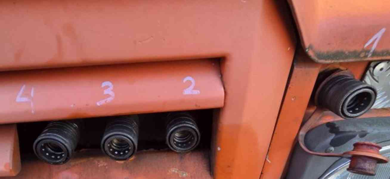 4x4 sypač 2.5m3 Praga UV80 radlice - foto 8