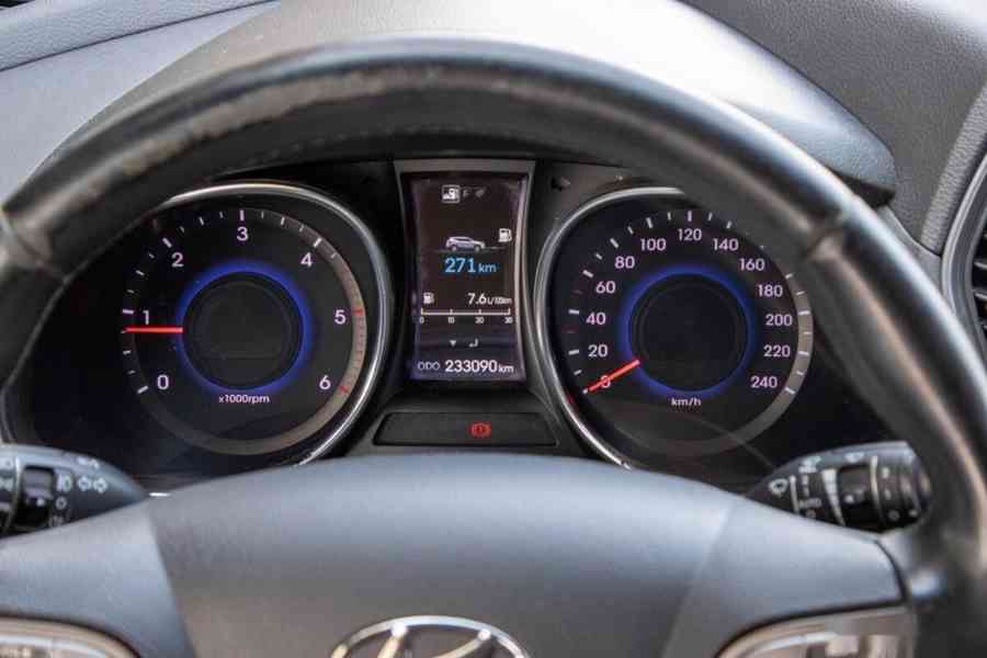 Hyundai Santa Fe 2.0 CRDi VGT 4x4 - foto 13