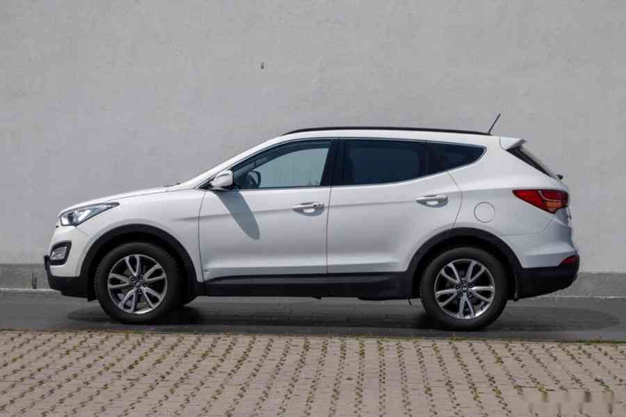 Hyundai Santa Fe 2.0 CRDi VGT 4x4 - foto 8