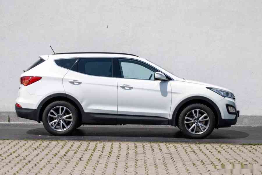 Hyundai Santa Fe 2.0 CRDi VGT 4x4 - foto 4