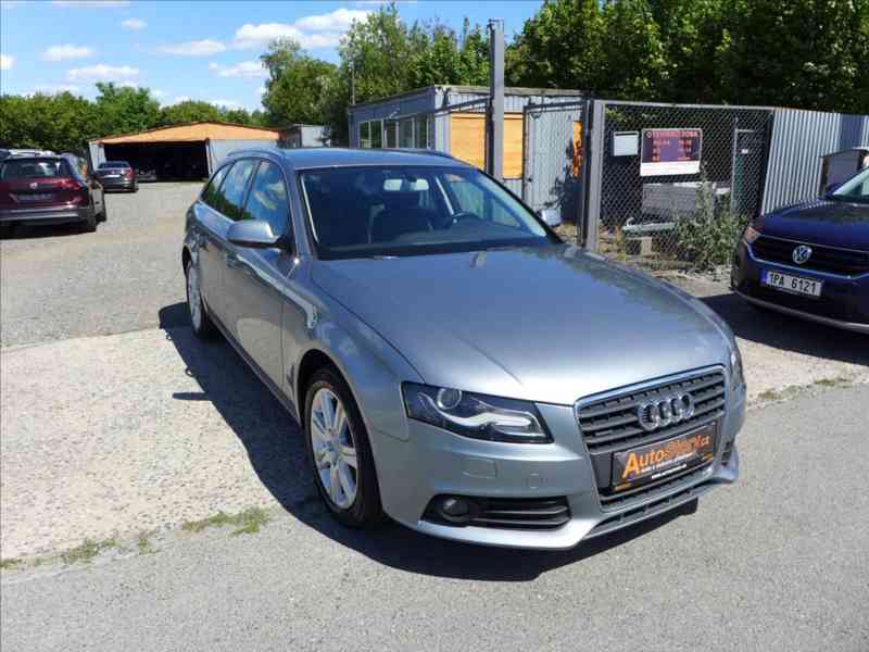 Audi A4 2,0 TDI 4x4 XENON 1.MAJITEL - foto 2