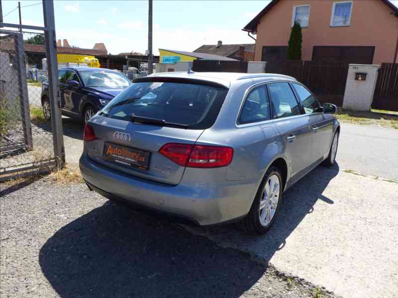 Audi A4 2,0 TDI 4x4 XENON 1.MAJITEL - foto 3