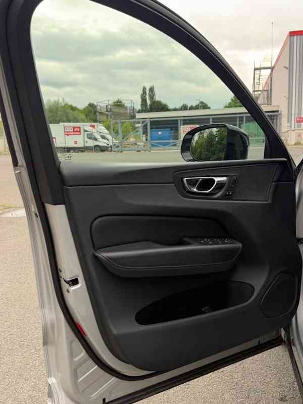 Volvo XC60 2,0   T5 AWD - foto 15