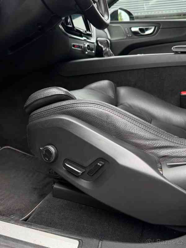 Volvo XC60 2,0   T5 AWD - foto 12