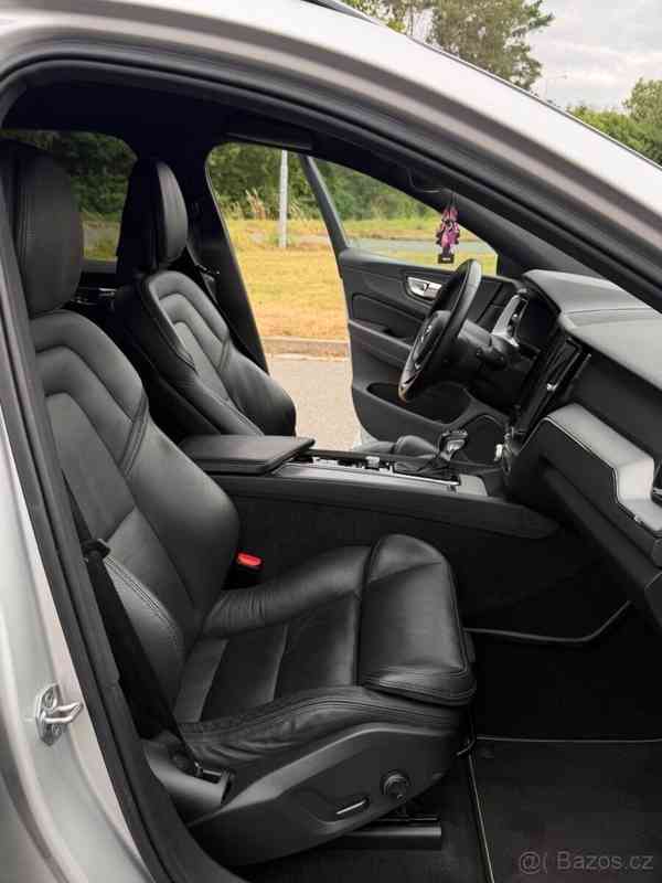 Volvo XC60 2,0   T5 AWD - foto 16