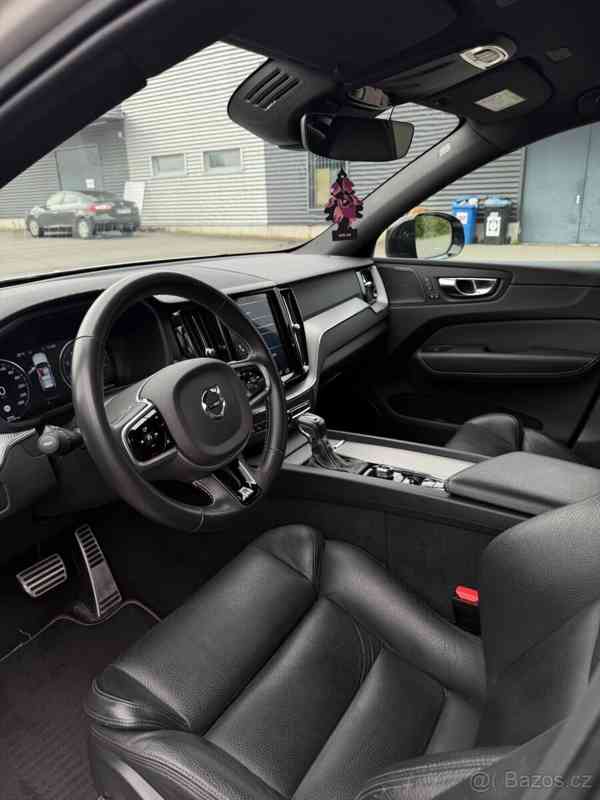 Volvo XC60 2,0   T5 AWD - foto 11