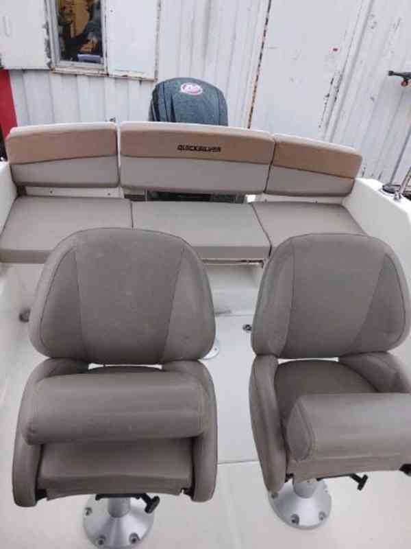 motorová loď QUICKSILVER ACTIV 555 CABIN - foto 13