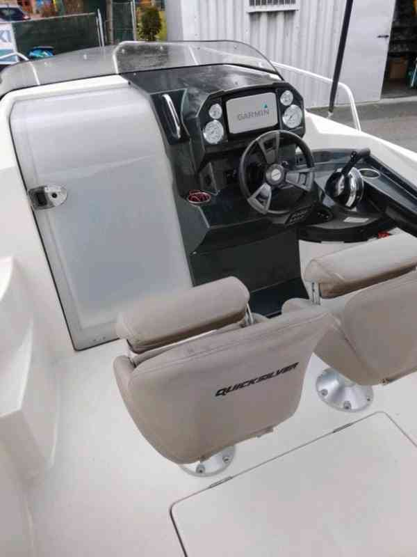 motorová loď QUICKSILVER ACTIV 555 CABIN - foto 10