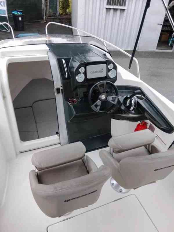 motorová loď QUICKSILVER ACTIV 555 CABIN - foto 9