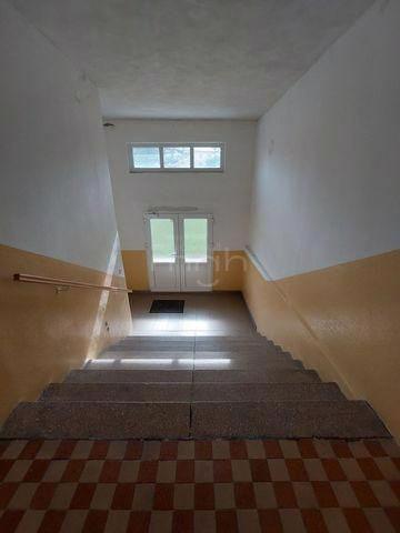 Prodej bytu 2+1 s balkonem, Nová Role, Husova ulice - foto 2