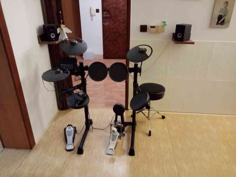 Prodám elektronické bicí Yamaha - foto 1