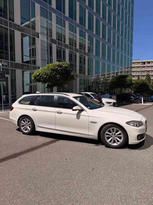 BMW Řada 5 3,0   D • Head-Up Display - foto 6