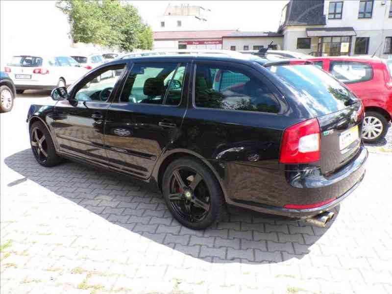 Škoda Octavia 2,0 TFSI RS 147 kW TAŽ.ZAŘ. - foto 4