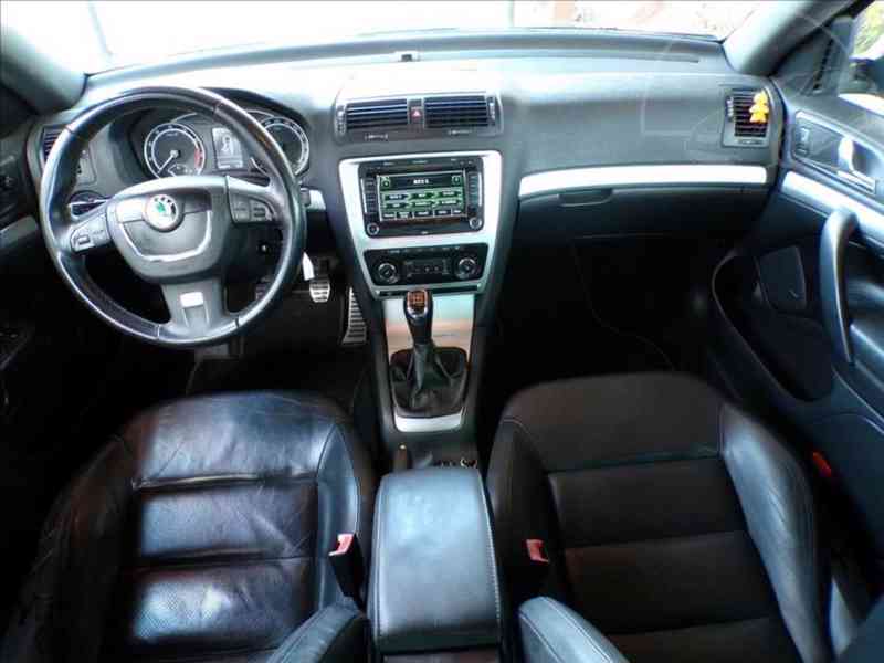 Škoda Octavia 2,0 TFSI RS 147 kW TAŽ.ZAŘ. - foto 5