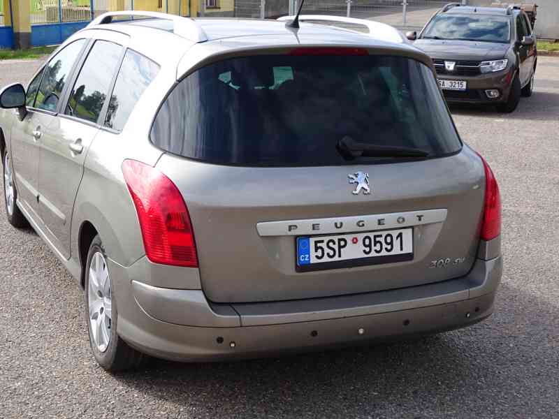Peugeot 308 1.6i Combi r.v.2010 (110 kw) 2.Majitel stk:2026 - foto 4