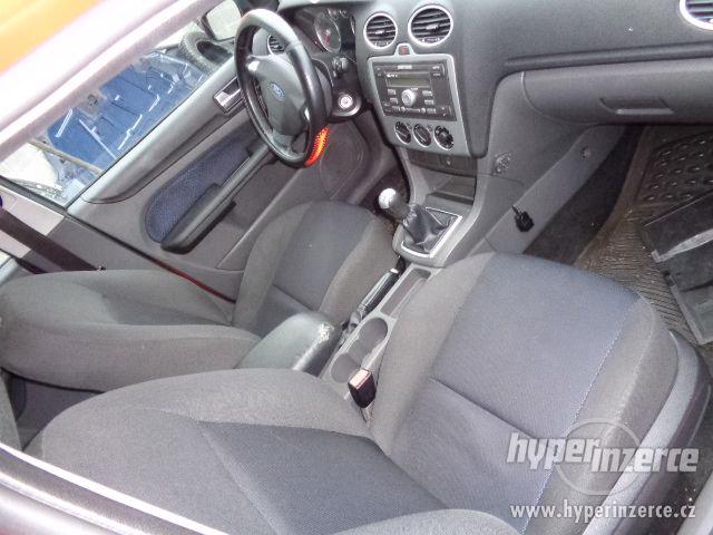 sportovní sedadla na ford focus II - foto 1