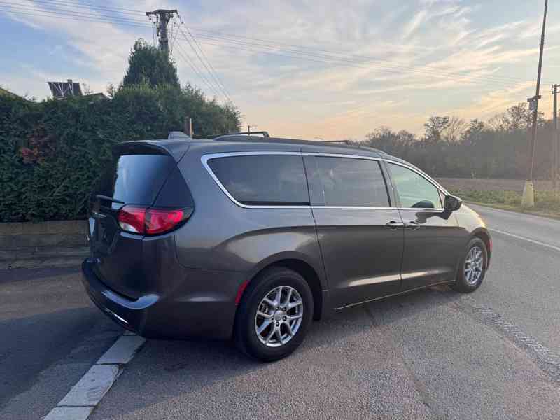 Chrysler Pacifica 3,6 Sunroof DVD S Type NEW 2020 - foto 4