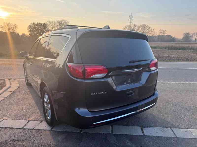 Chrysler Pacifica 3,6 Sunroof DVD S Type NEW 2020 - foto 5