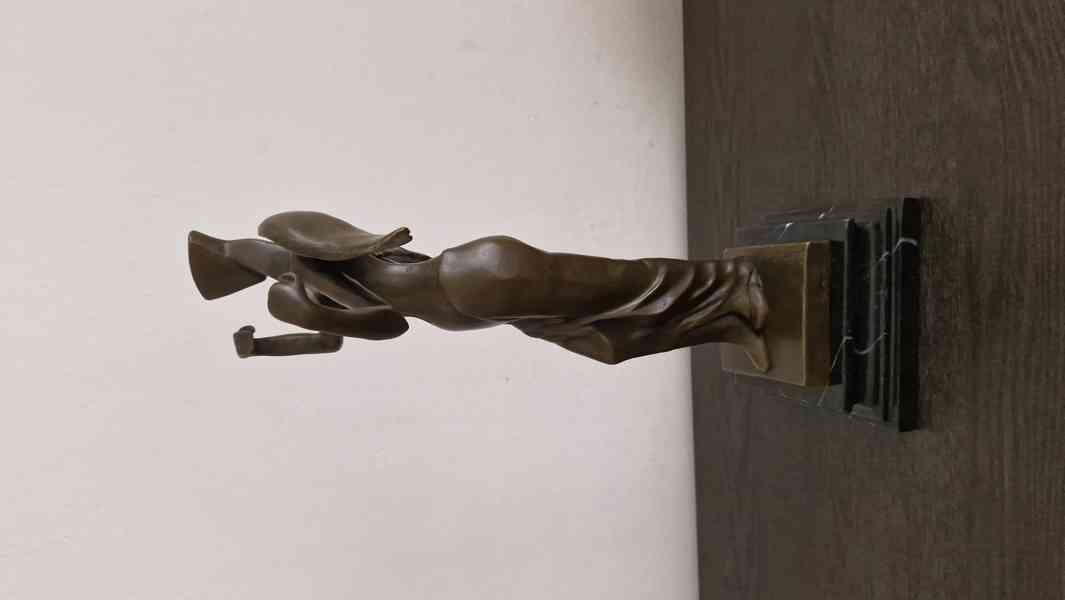 Dali  -  Surrealistický anděl - bronz  - foto 5