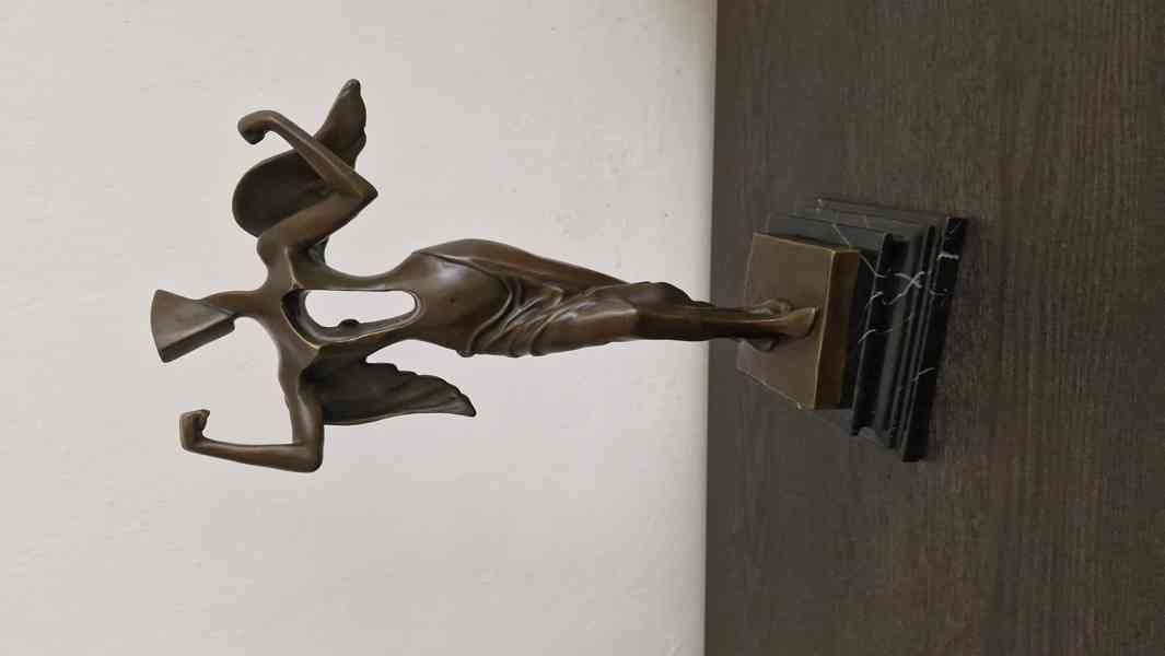 Dali  -  Surrealistický anděl - bronz 