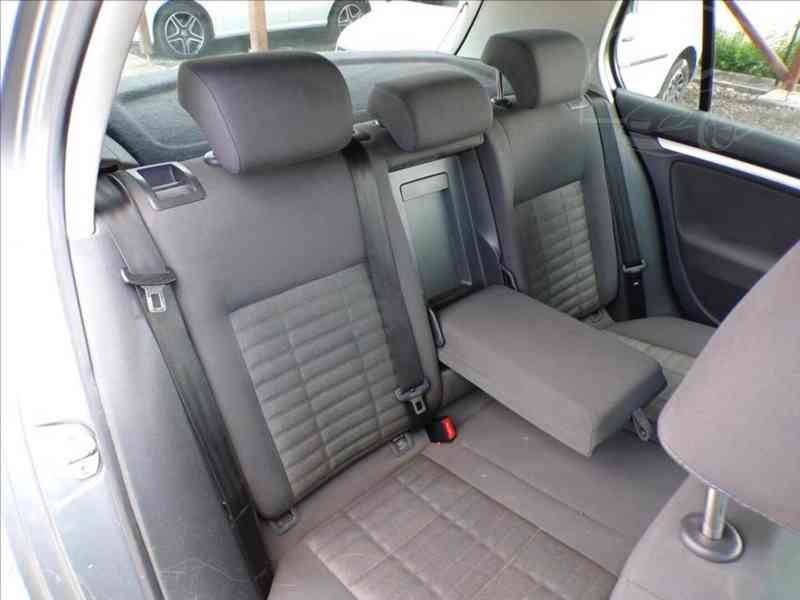 Volkswagen Golf 1,4 i TREND-HNED ODJÍŽDÍTE - foto 11