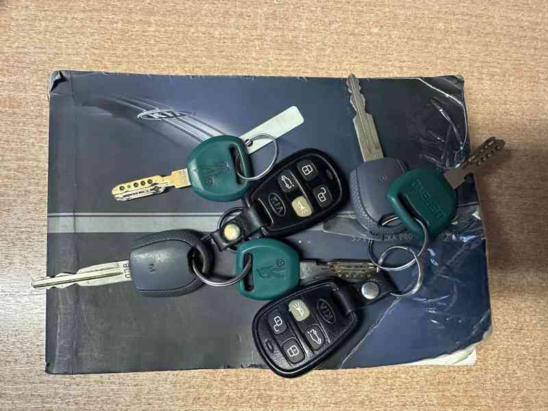 Kia Sorento 2.5 CRDi 4x4/Tažné/Tempomat/ČR - foto 20