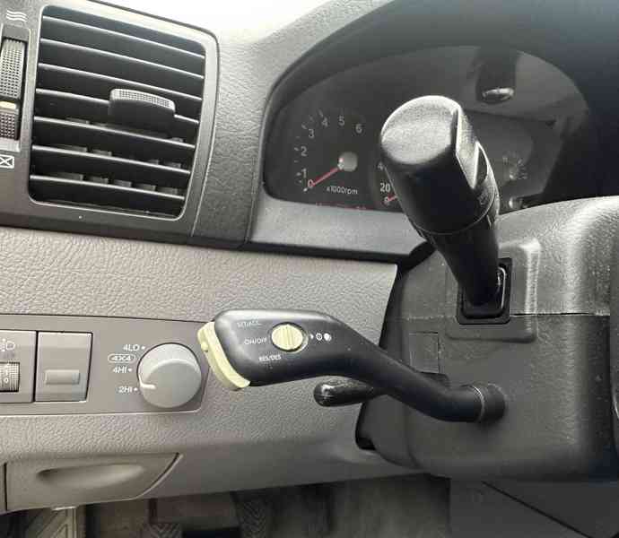 Kia Sorento 2.5 CRDi 4x4/Tažné/Tempomat/ČR - foto 16